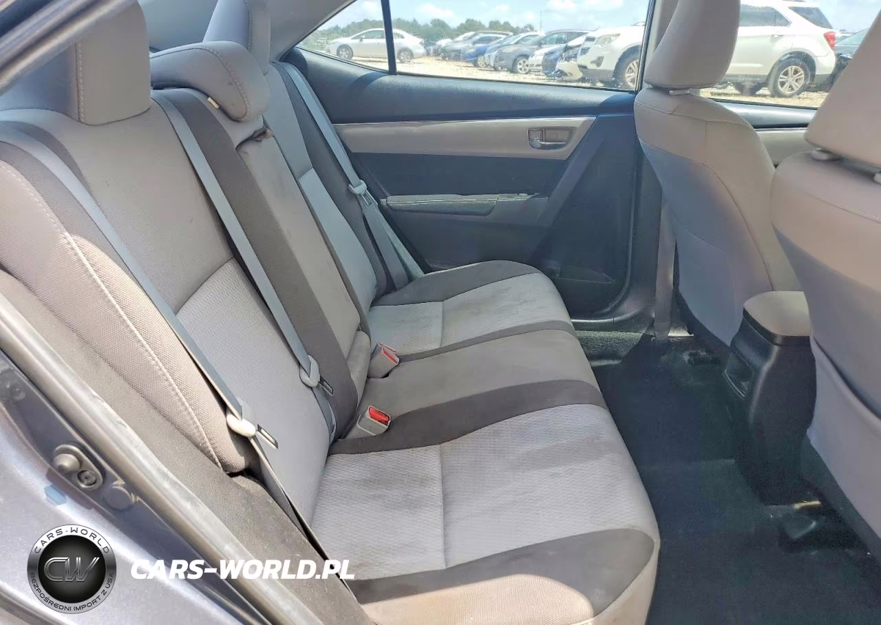 2018 Toyota Corolla Le VIN:5YFBURHE2JP792998 - 10