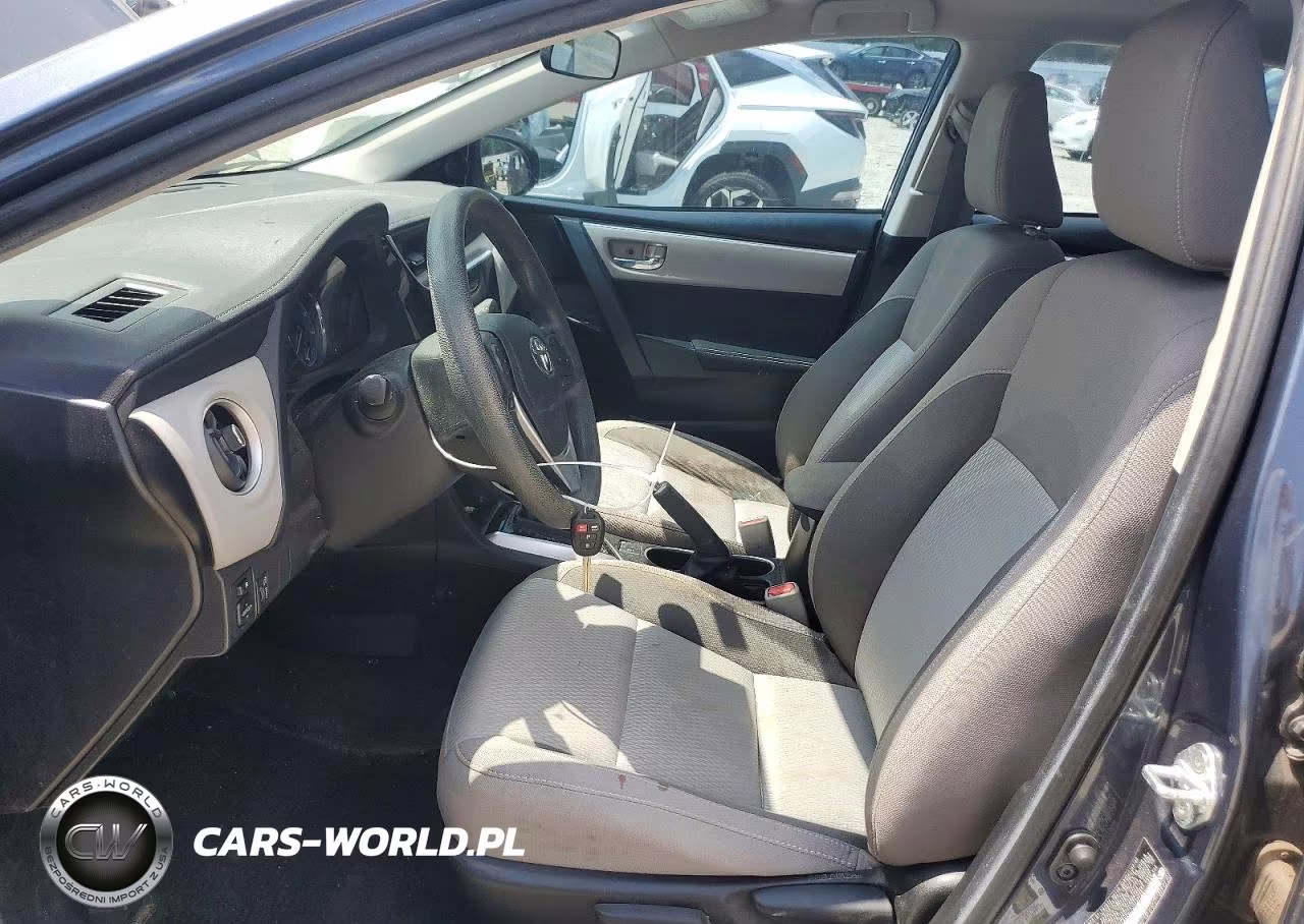 2018 Toyota Corolla Le VIN:5YFBURHE2JP792998 - 7