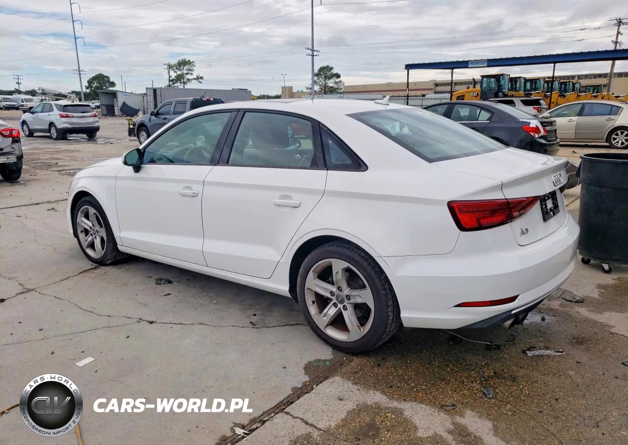 2018 Audi A3 Premium VIN:WAUAUGFF7J1071802 - 2