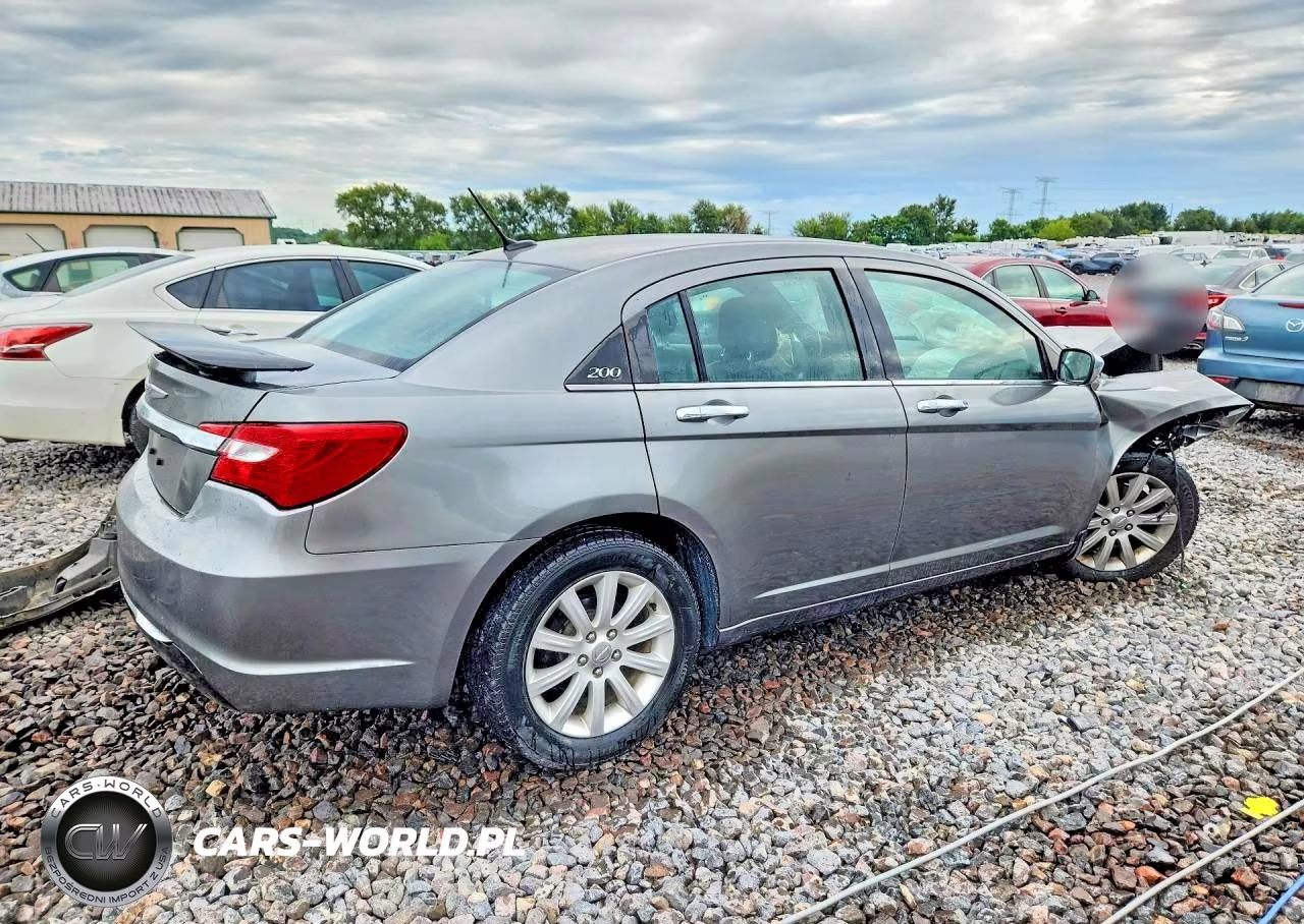 2013 Chrysler 200 Limited VIN:1C3CCBCGXDN574756 - 3