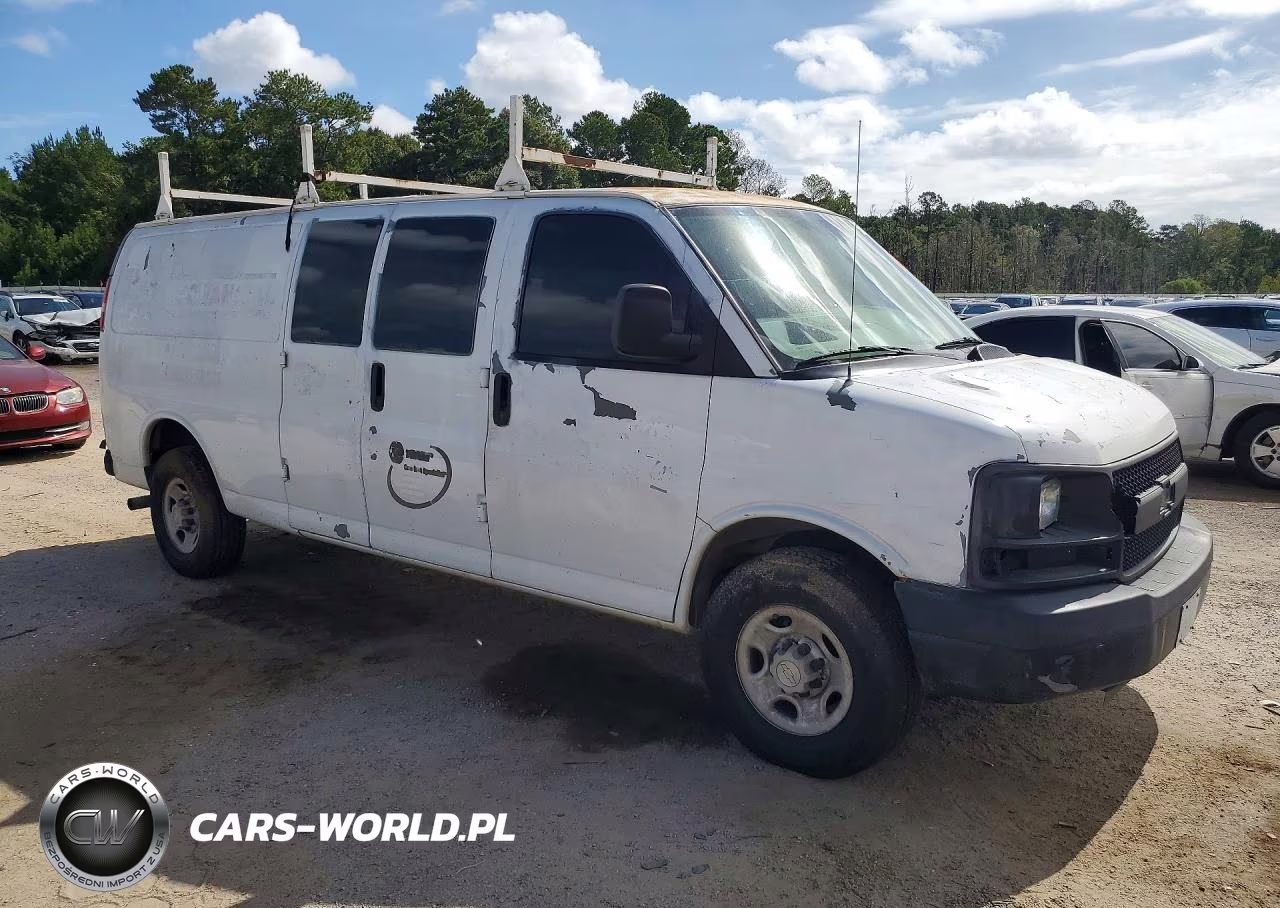 2007 Chevrolet Express G3500 VIN:1GCHG39U571212824 - 4
