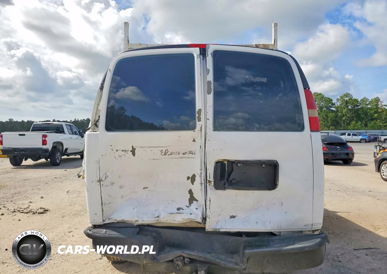 2007 Chevrolet Express G3500 VIN:1GCHG39U571212824 - 6