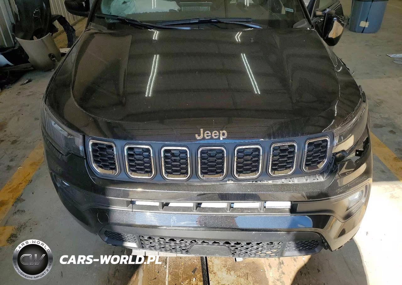 2025 Jeep Compass Latitude VIN:3C4NJDBN0ST595635 - 11