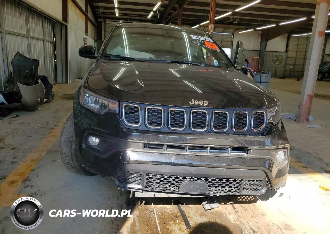 2025 Jeep Compass Latitude VIN:3C4NJDBN0ST595635 - 5
