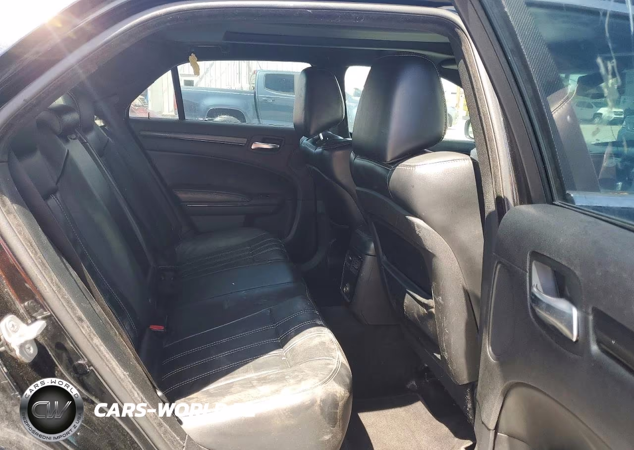 2014 Chrysler 300 S VIN:2C3CCABG6EH179351 - 10