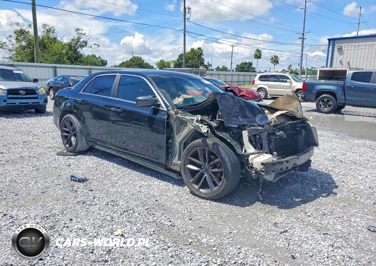 2014 Chrysler 300 S VIN:2C3CCABG6EH179351 - 4