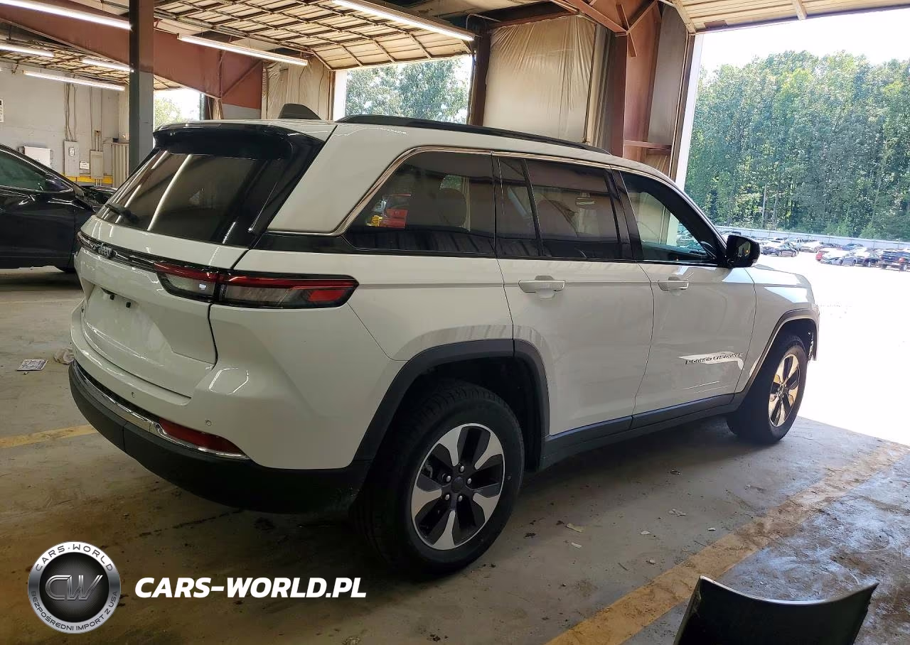 2024 Jeep Grand Cherokee Limited 4Xe VIN:1C4RJYB62RC120558 - 3