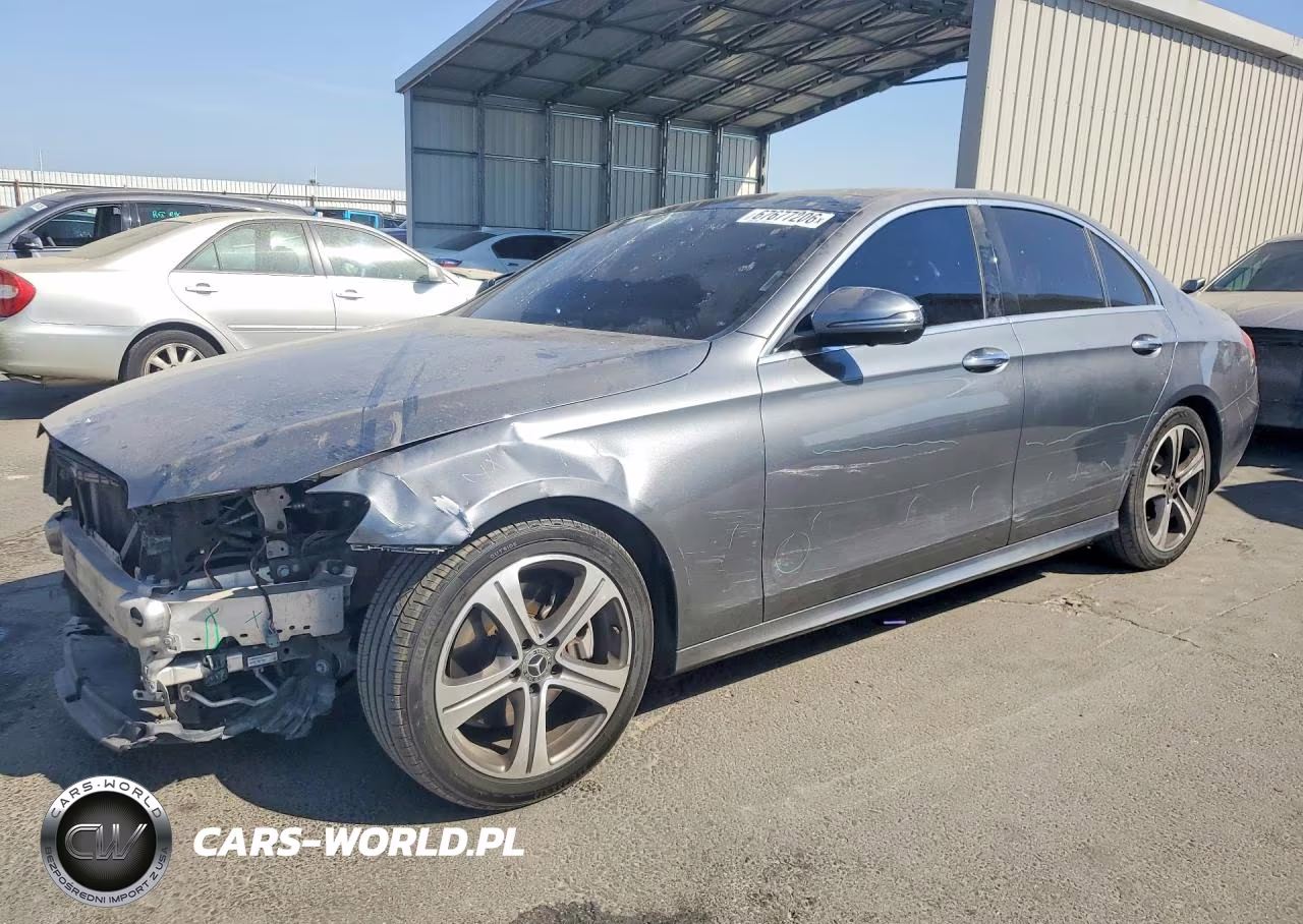 2019 Mercedes-Benz E 300