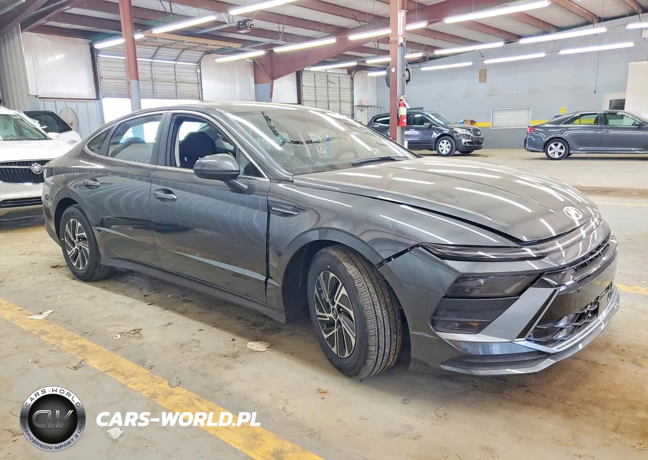 2026 Hyundai Sonata Hybrid Blue VIN:KMHL24JJ2TA181277 - 4