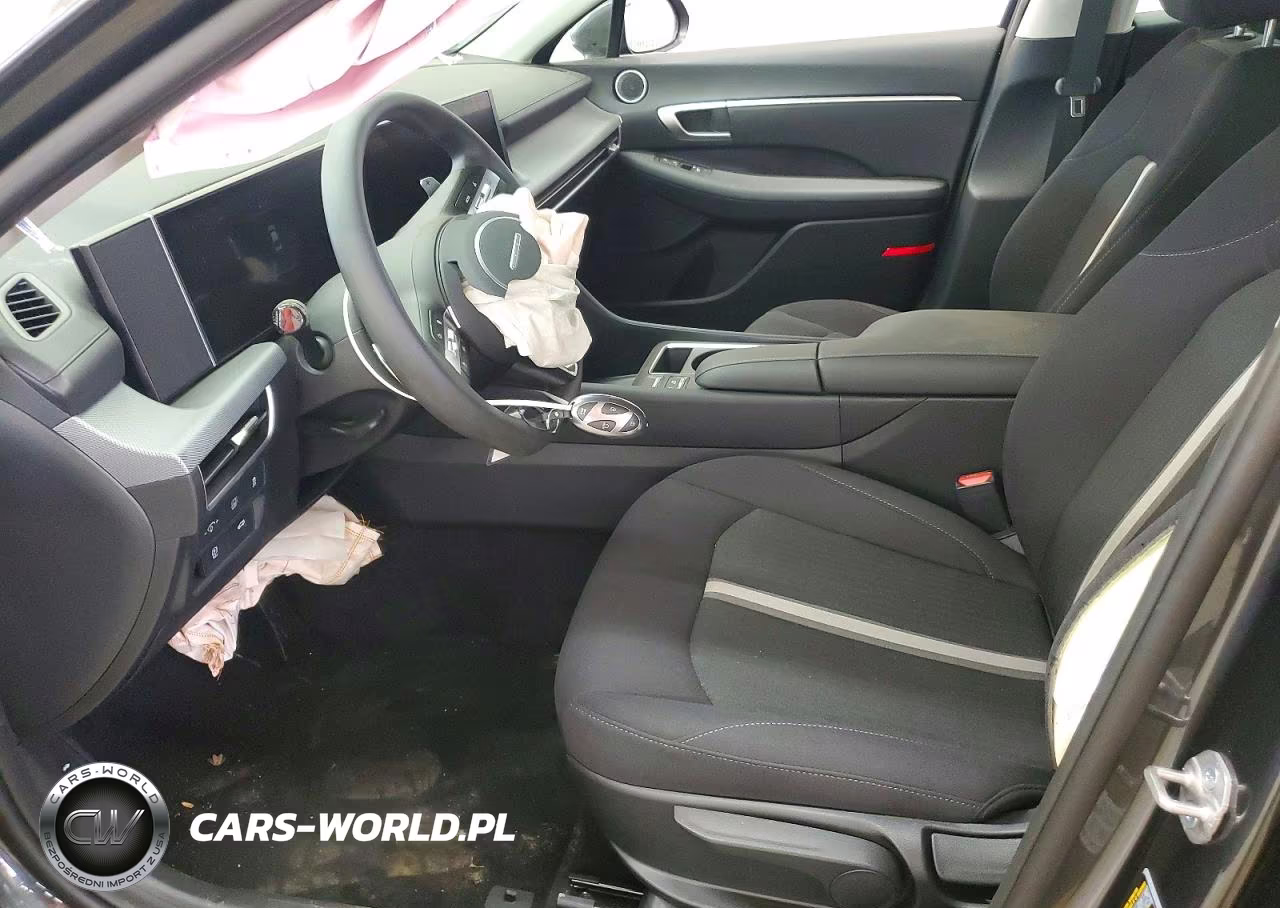 2026 Hyundai Sonata Hybrid Blue VIN:KMHL24JJ2TA181277 - 7