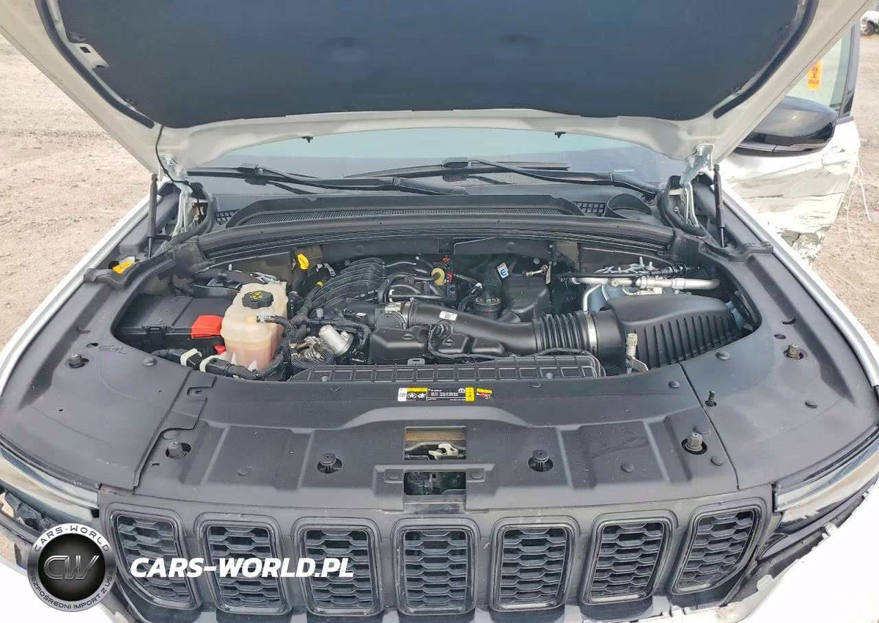2024 Jeep Grand Cherokee Laredo VIN:1C4RJHAG5R8519865 - 12
