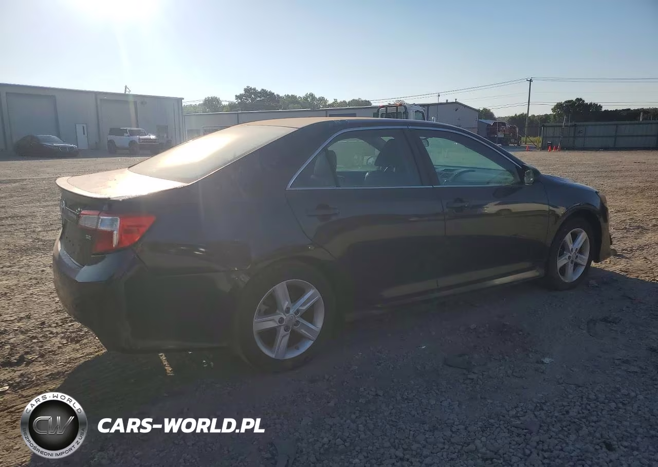 2014 Toyota Camry Se VIN:4T1BF1FK7EU736385 - 3