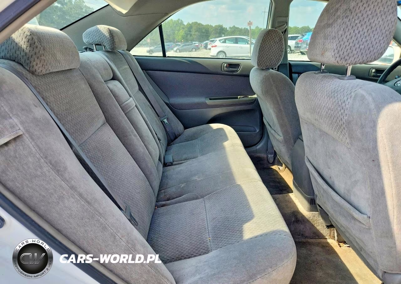 2003 Toyota Camry Le VIN:4T1BE32K43U156514 - 10