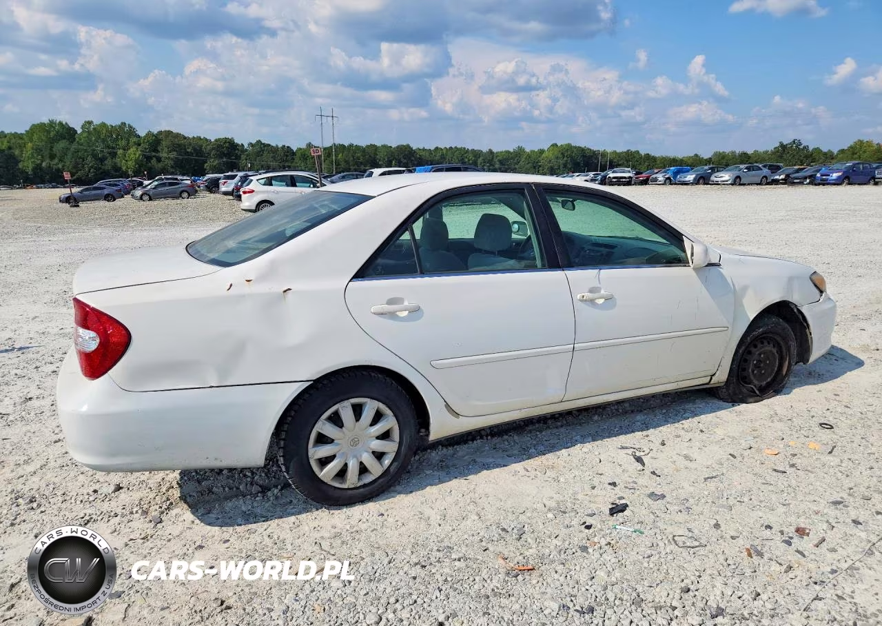2003 Toyota Camry Le VIN:4T1BE32K43U156514 - 3