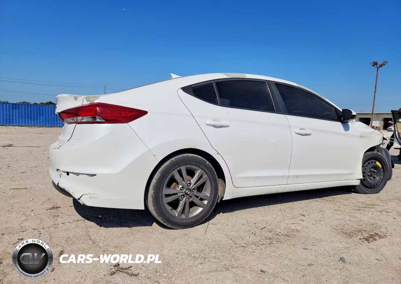 2017 Hyundai Elantra Se VIN:5NPD84LF0HH104682 - 3