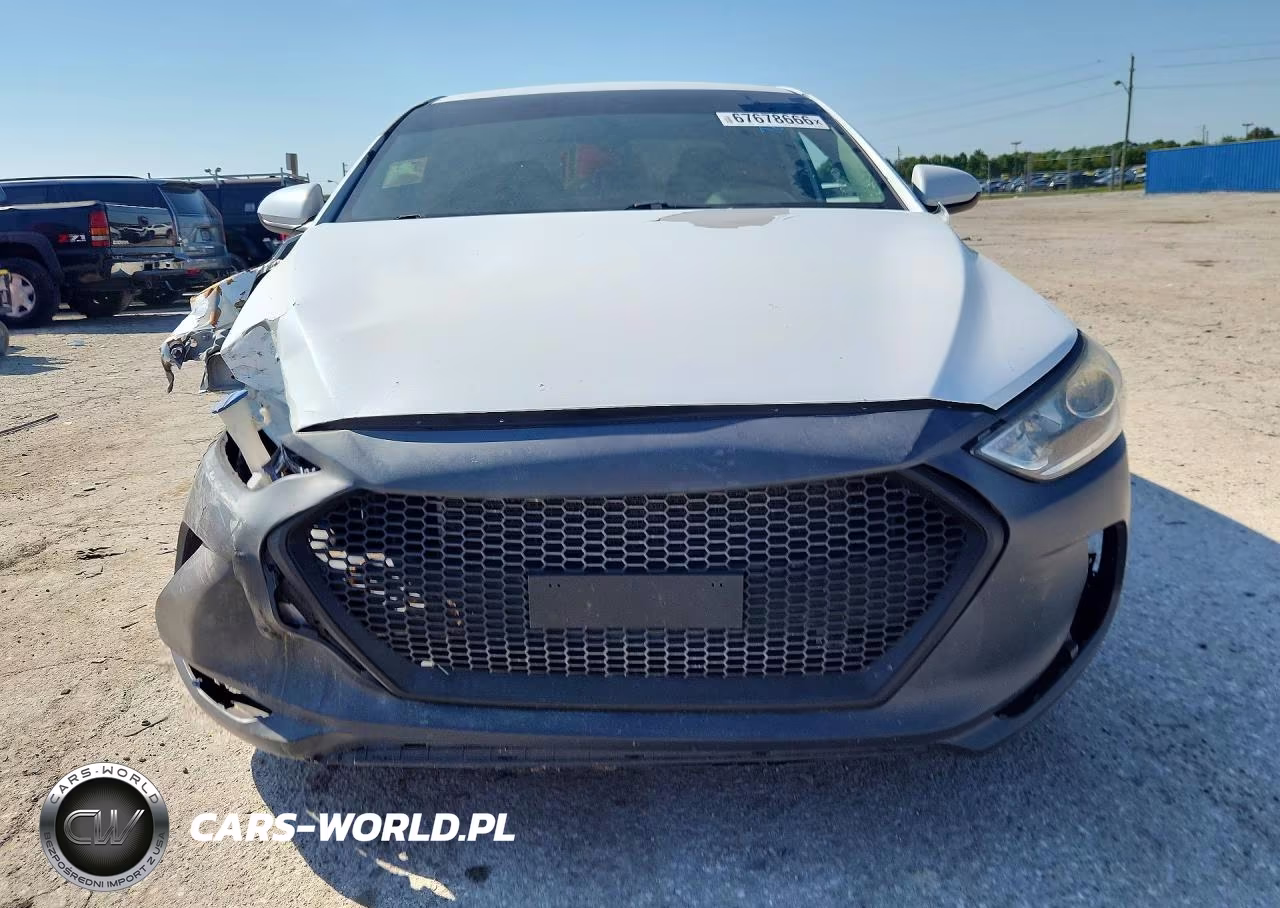 2017 Hyundai Elantra Se VIN:5NPD84LF0HH104682 - 5