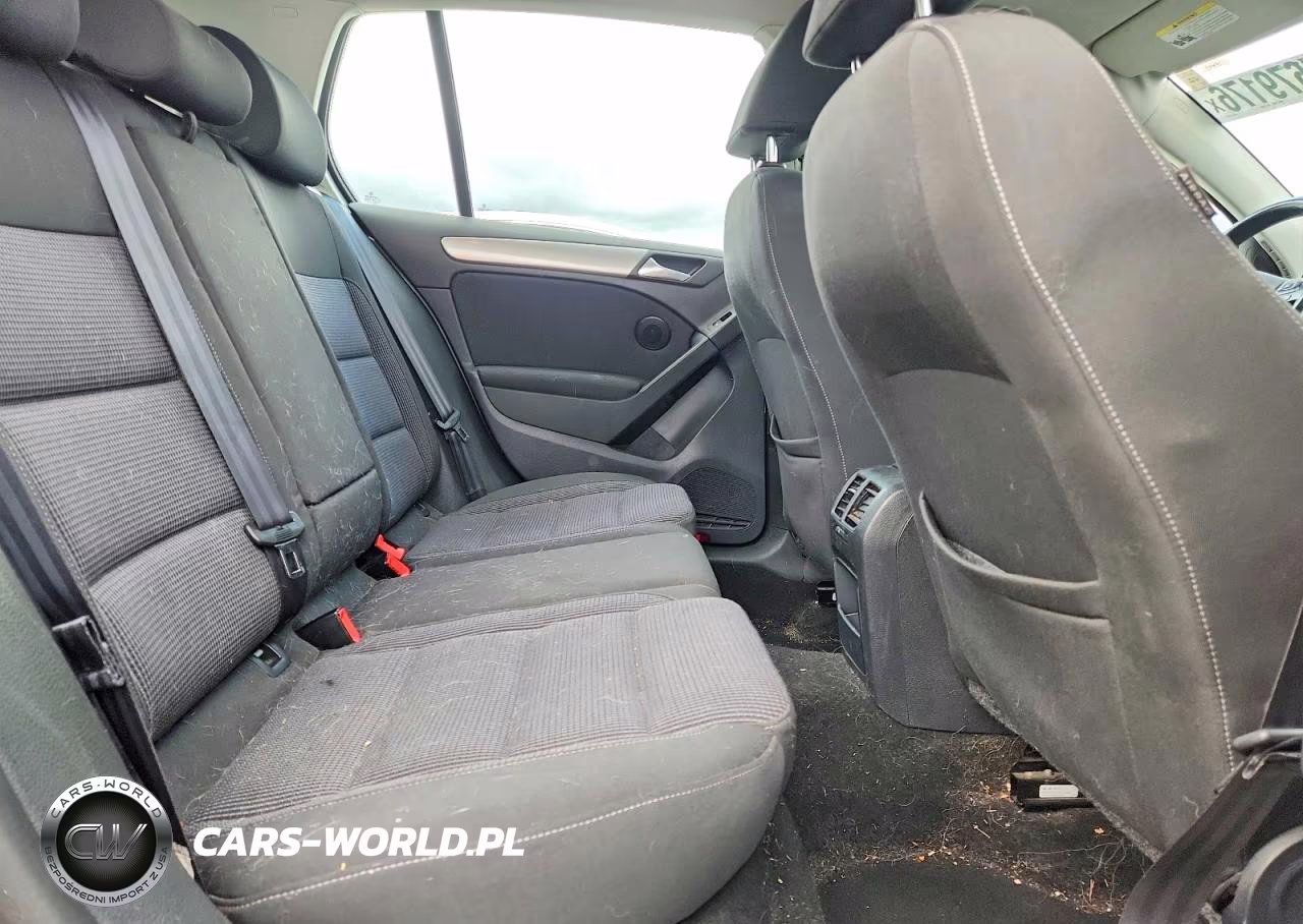 2014 Volkswagen Golf VIN:WVWDB7AJ0EW010611 - 10