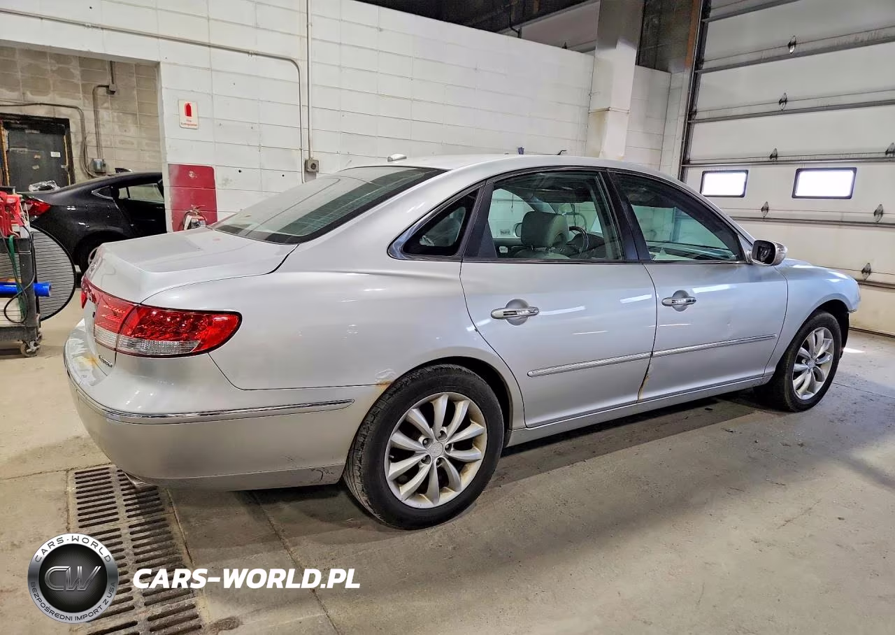 2008 Hyundai Azera Limited VIN:KMHFC46F38A305255 - 3