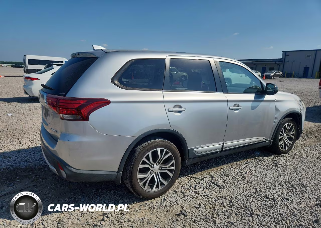 2018 Mitsubishi Outlander Es VIN:JA4AZ2A30JZ015829 - 3