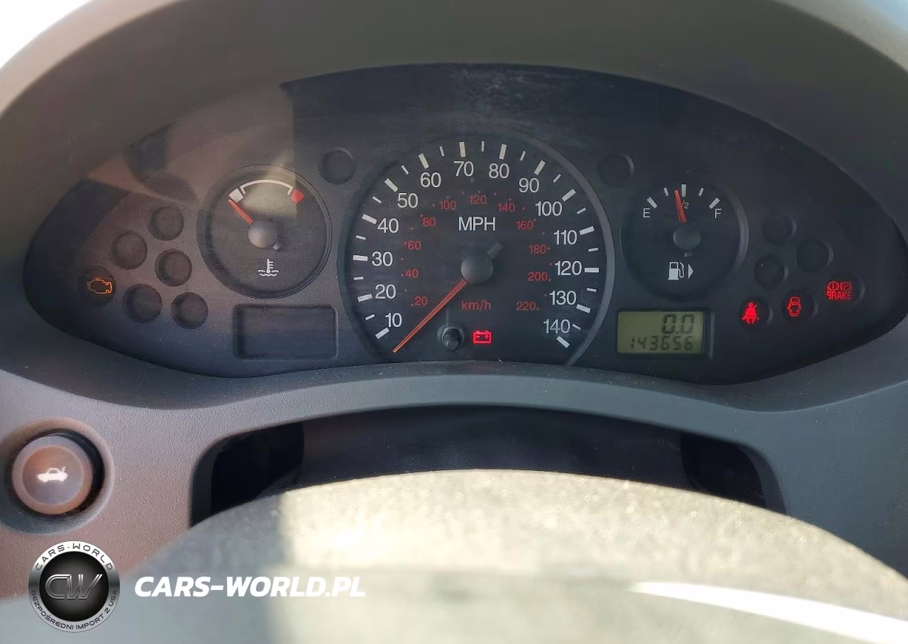 2005 Ford Focus Zx4 VIN:1FAFP34N05W105502 - 9