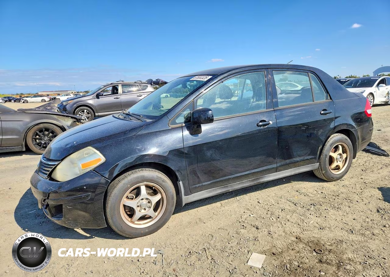 2009 Nissan Versa 1.8 S