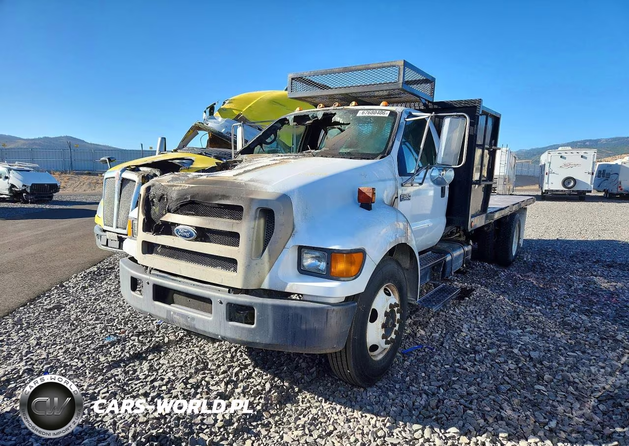 2004 Ford F650 Super