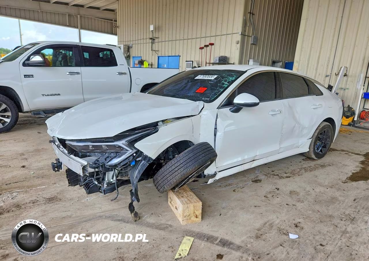 2025 Kia K5 Lxs VIN:KNAG24J79S5289944 - 1