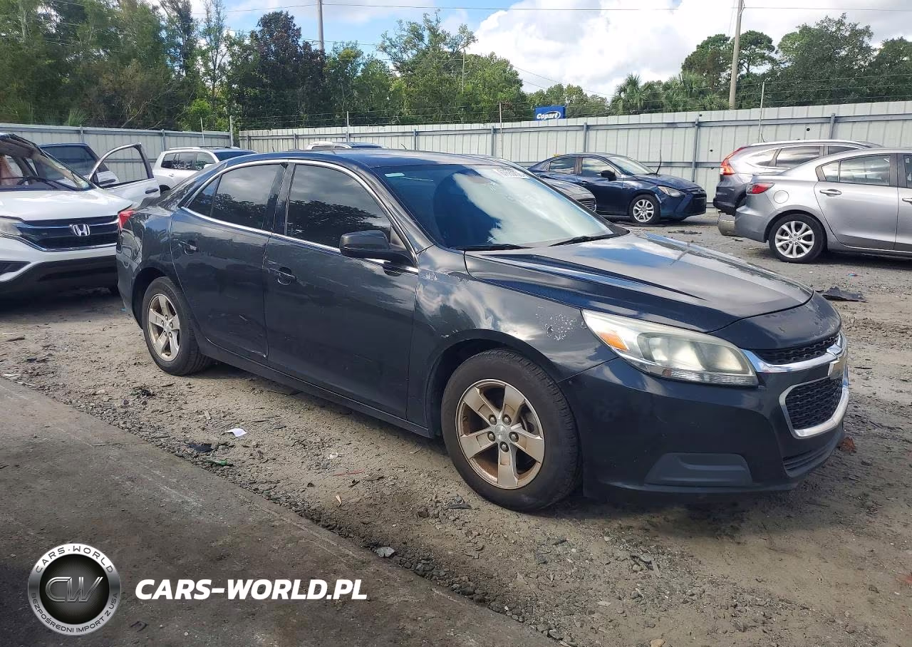 2015 Chevrolet Malibu Ls VIN:1G11B5SL4FF101382 - 4