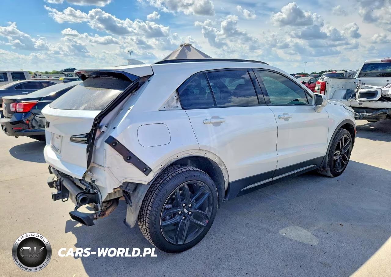 2019 Cadillac Xt4 Sport VIN:1GYFZFR44KF214024 - 3