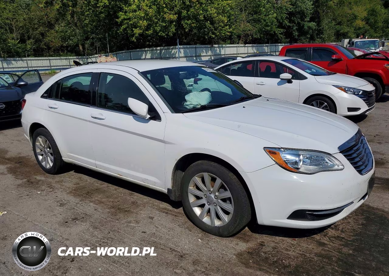 2012 Chrysler 200 Touring VIN:1C3CCBBB2CN299856 - 4