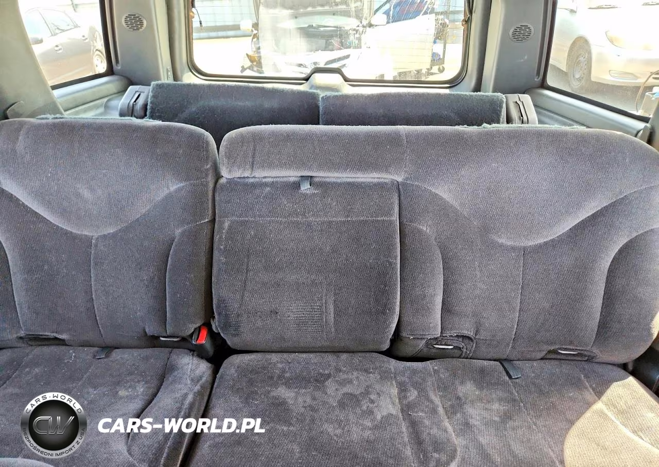 2002 GMC Yukon VIN:1GKEC13V42R274802 - 10