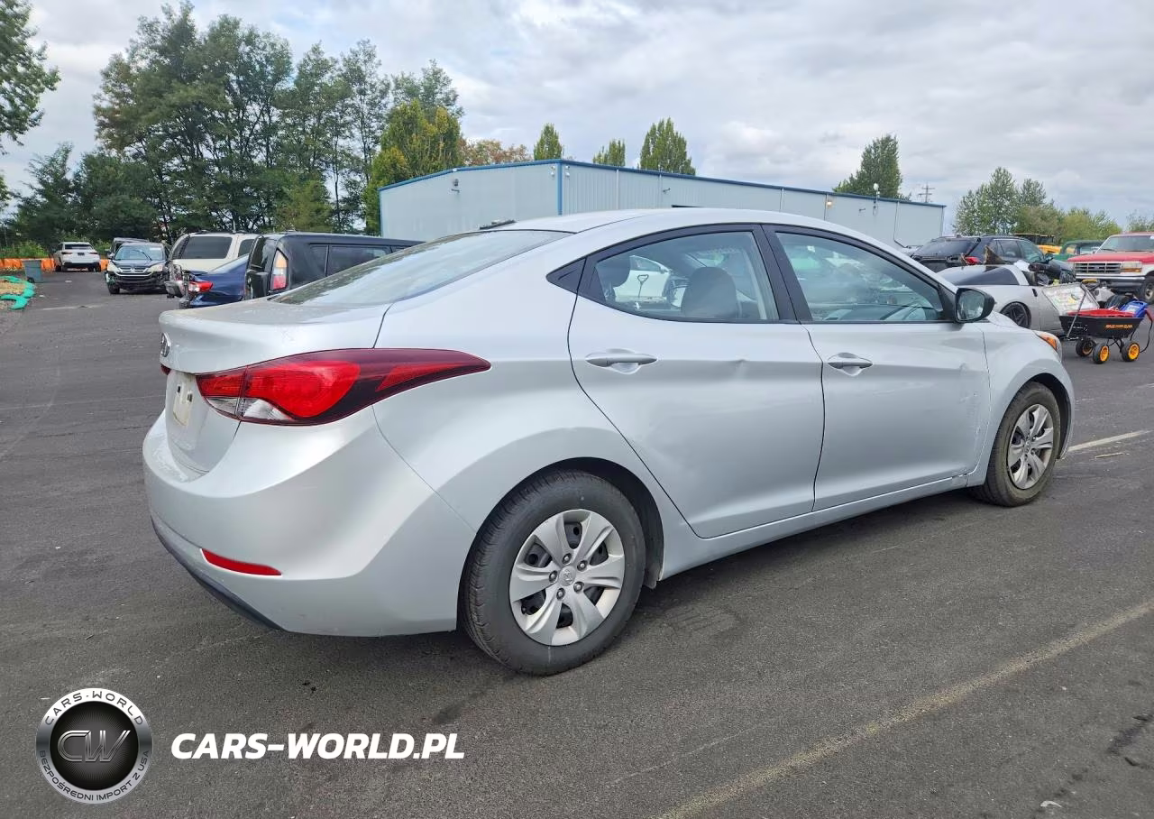 2016 Hyundai Elantra Se VIN:5NPDH4AE3GH701950 - 3