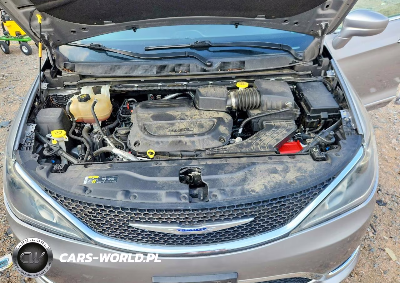 2019 Chrysler Pacifica Touring L VIN:2C4RC1BG2KR626740 - 12