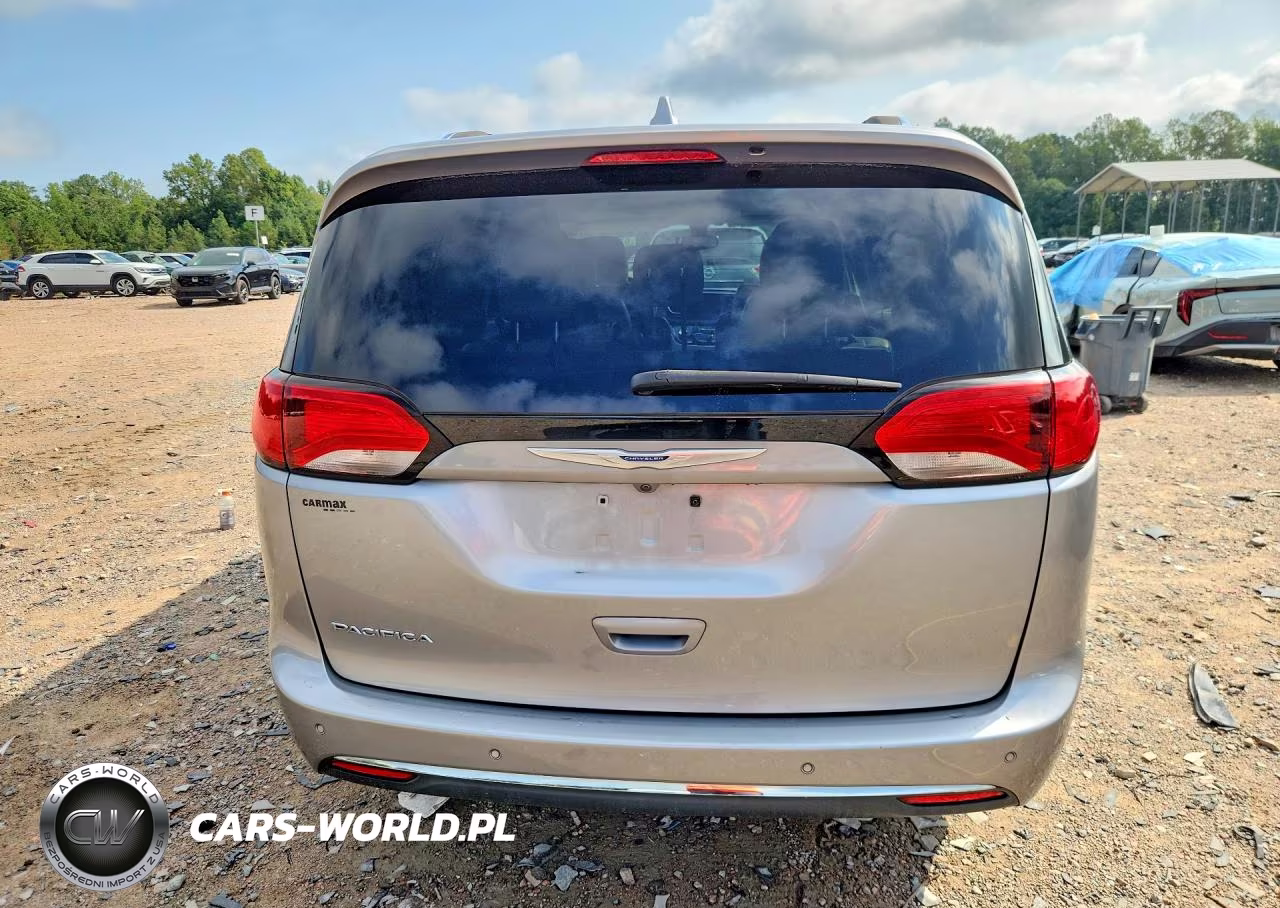2019 Chrysler Pacifica Touring L VIN:2C4RC1BG2KR626740 - 6