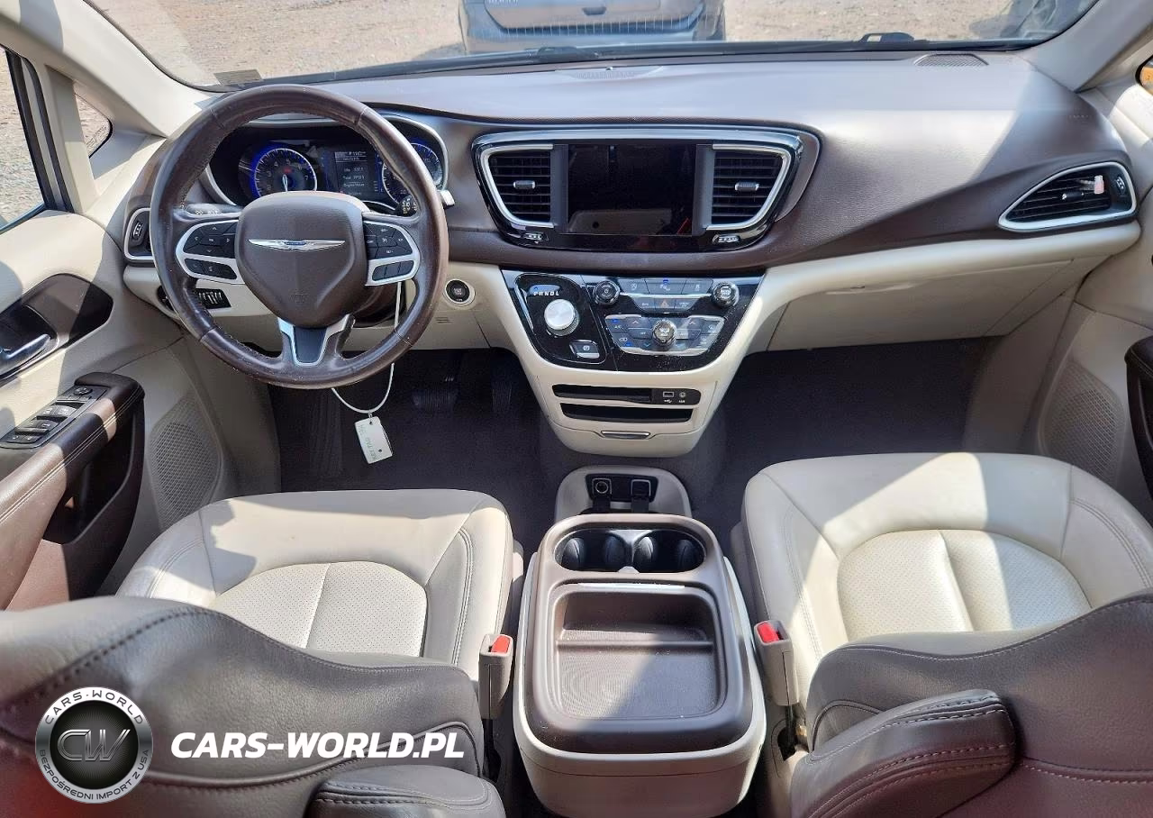 2019 Chrysler Pacifica Touring L VIN:2C4RC1BG2KR626740 - 8