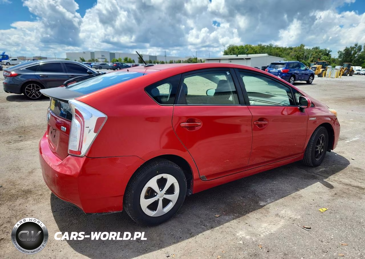 2013 Toyota Prius Three VIN:JTDKN3DU9D1732958 - 3