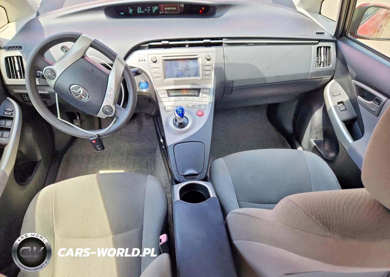 2013 Toyota Prius Three VIN:JTDKN3DU9D1732958 - 8