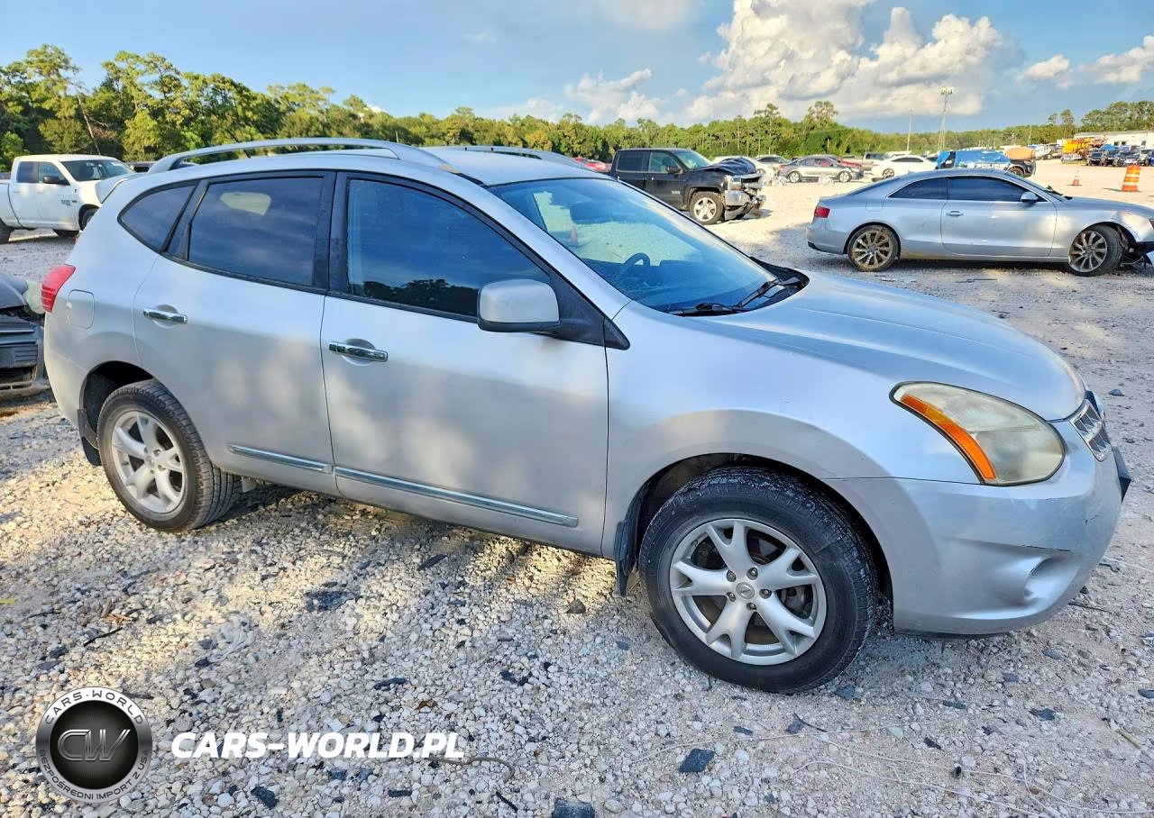 2011 Nissan Rogue S VIN:JN8AS5MT1BW572036 - 4