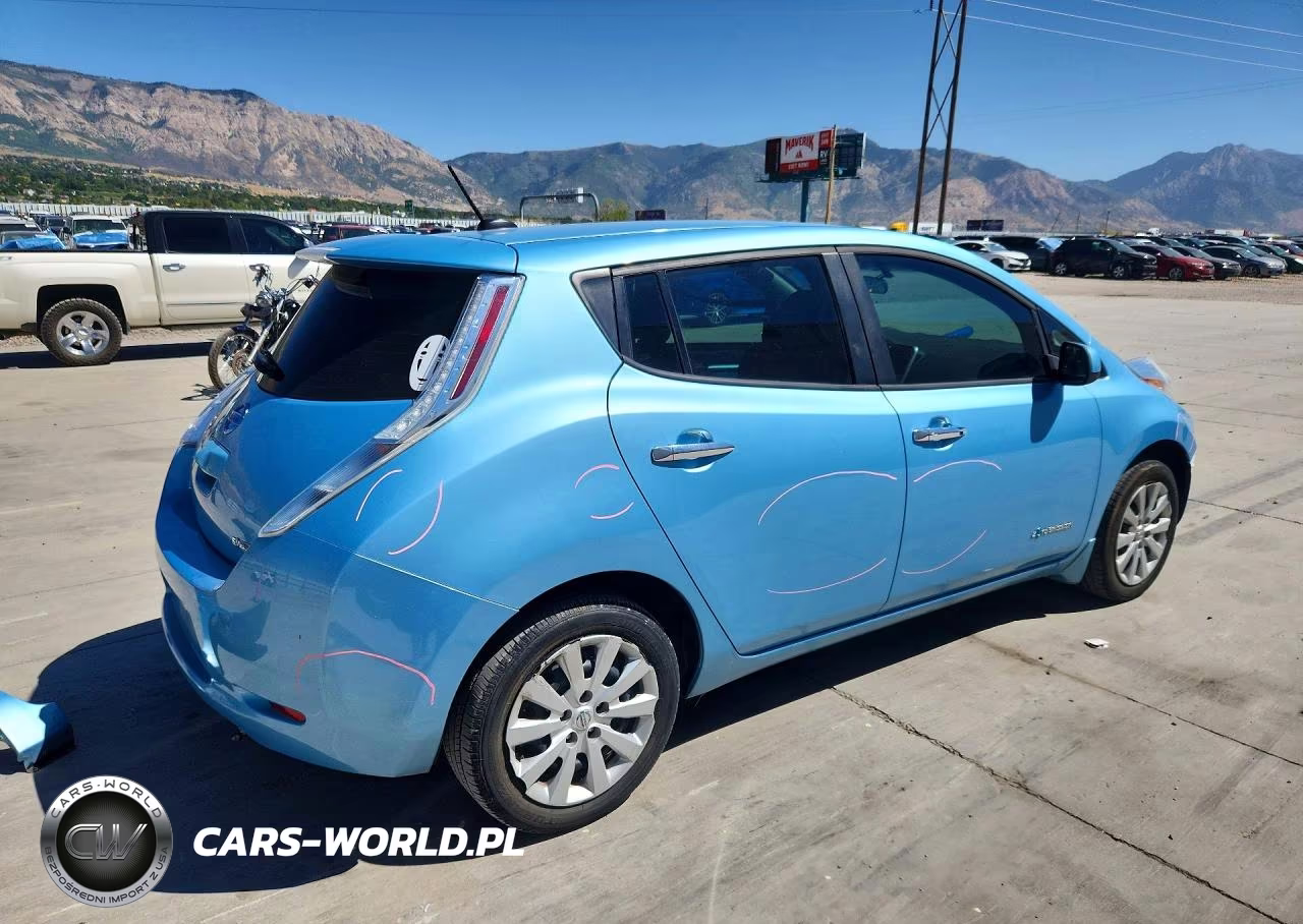 2015 Nissan Leaf S VIN:1N4AZ0CP0FC329426 - 3