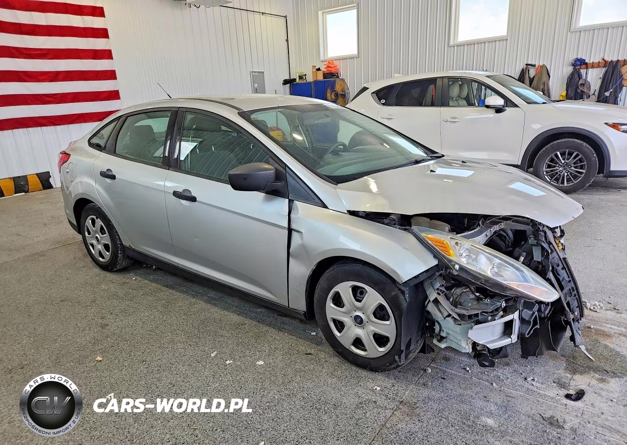 2013 Ford Focus S VIN:1FADP3E26DL162461 - 4