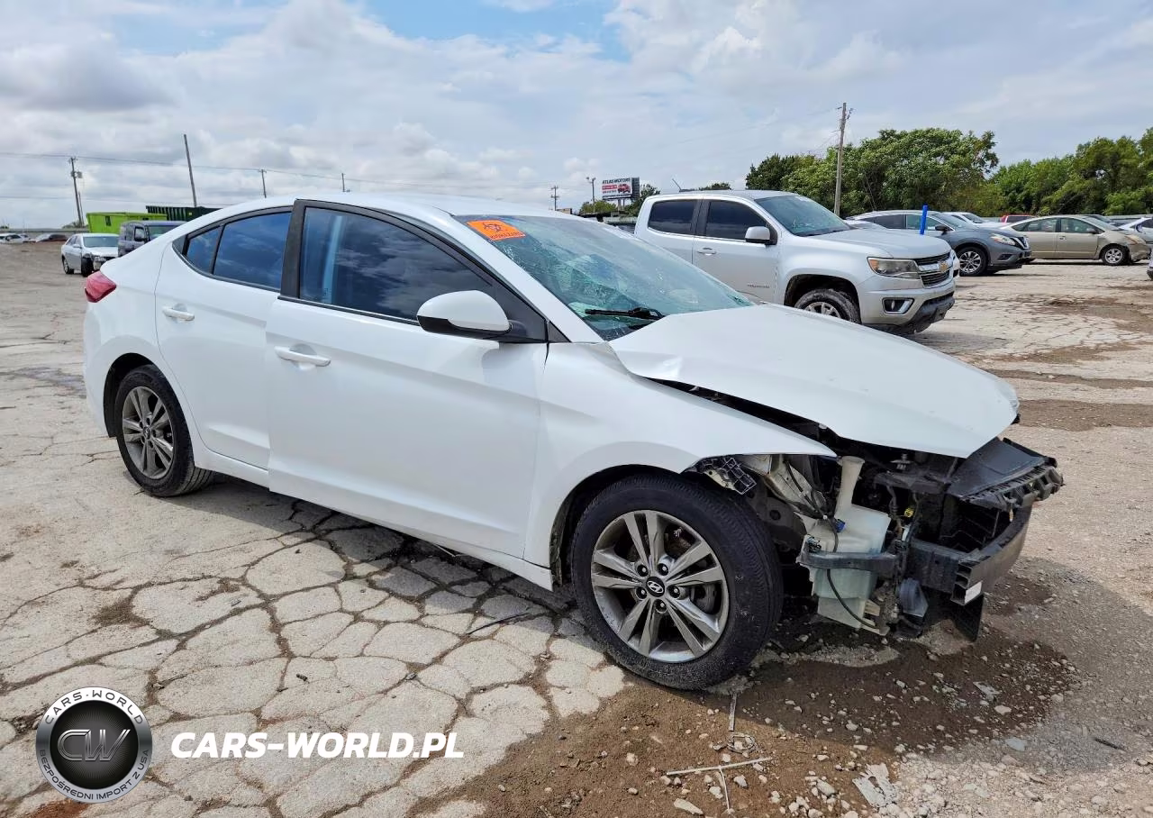 2018 Hyundai Elantra Sel VIN:5NPD84LFXJH253820 - 4