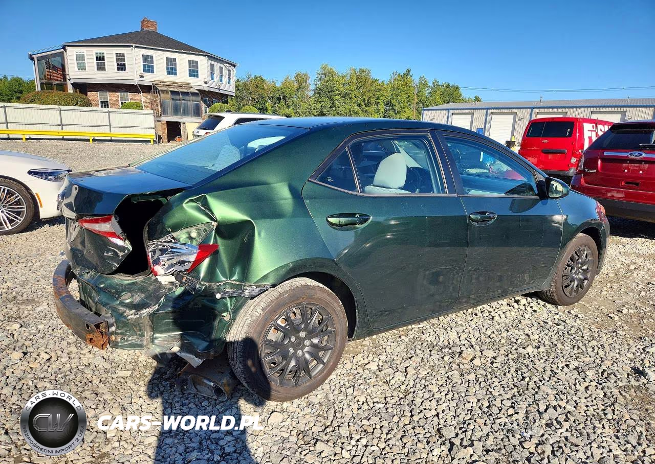 2015 Toyota Corolla Le VIN:2T1BURHE6FC437923 - 3