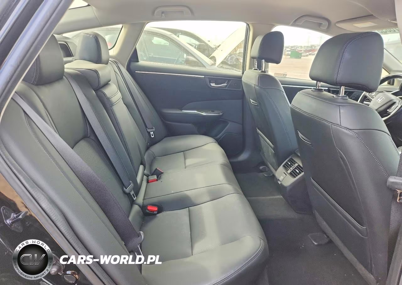 2018 Honda Clarity Touring VIN:JHMZC5F32JC021721 - 10