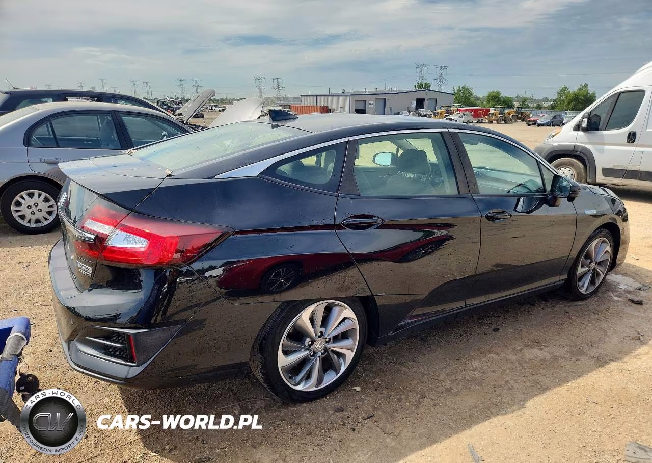 2018 Honda Clarity Touring VIN:JHMZC5F32JC021721 - 3
