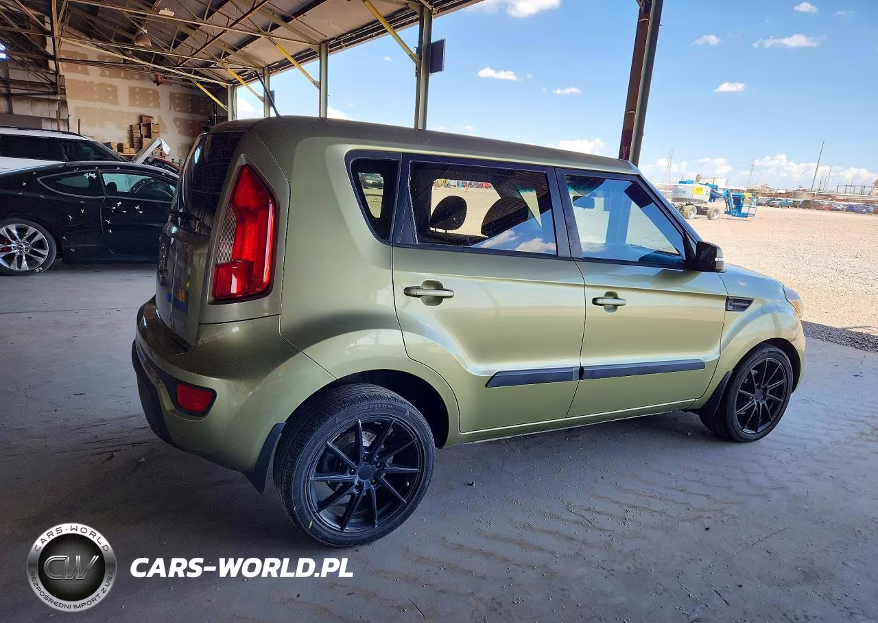2012 Kia Soul + VIN:KNDJT2A65C7389420 - 3