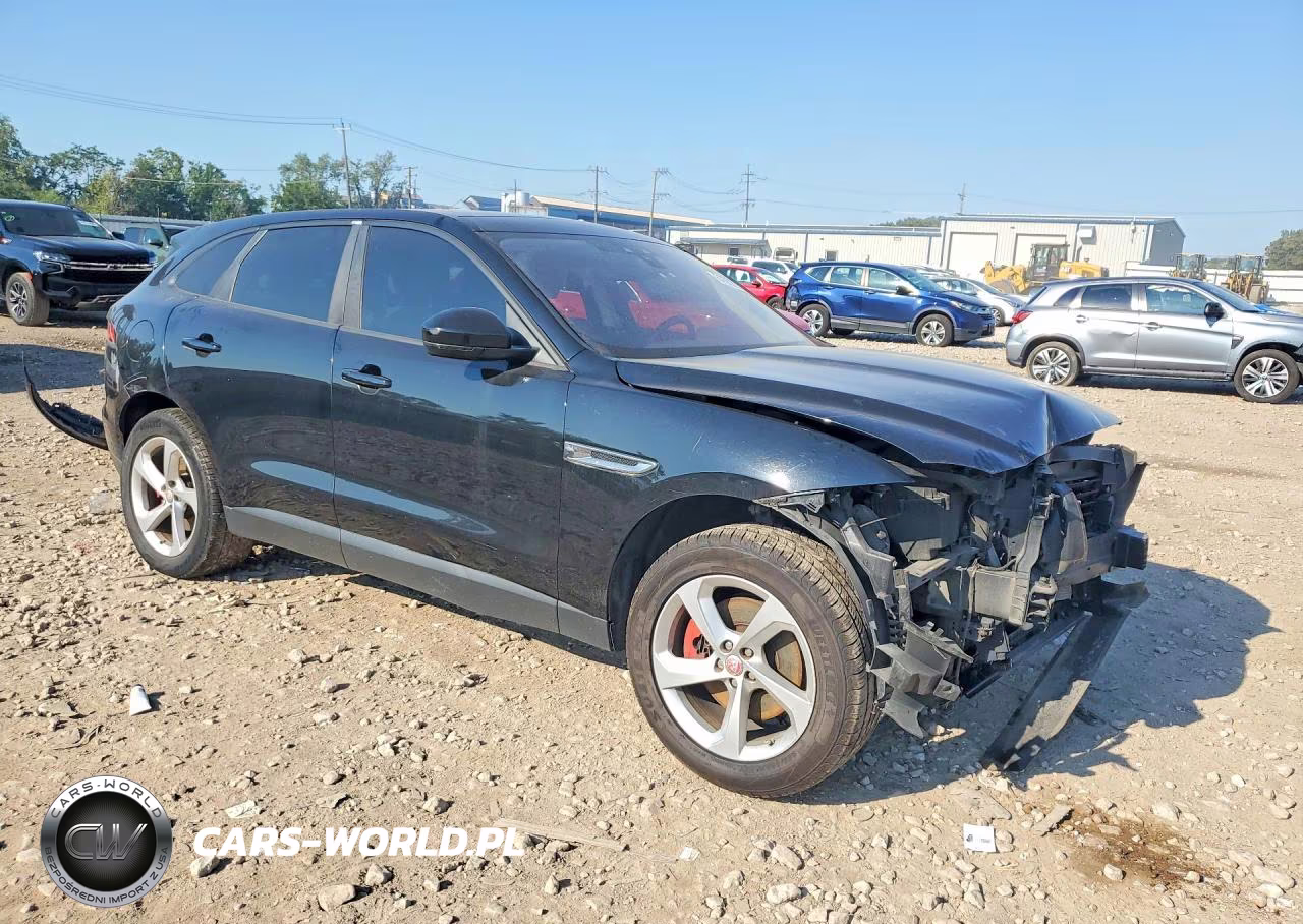 2017 Jaguar F-Pace Premium VIN:SADCJ2BV3HA047452 - 4