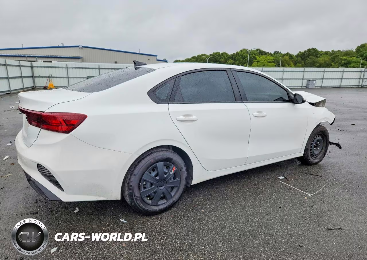 2024 Kia Forte Lx VIN:3KPF24ADXRE725574 - 3