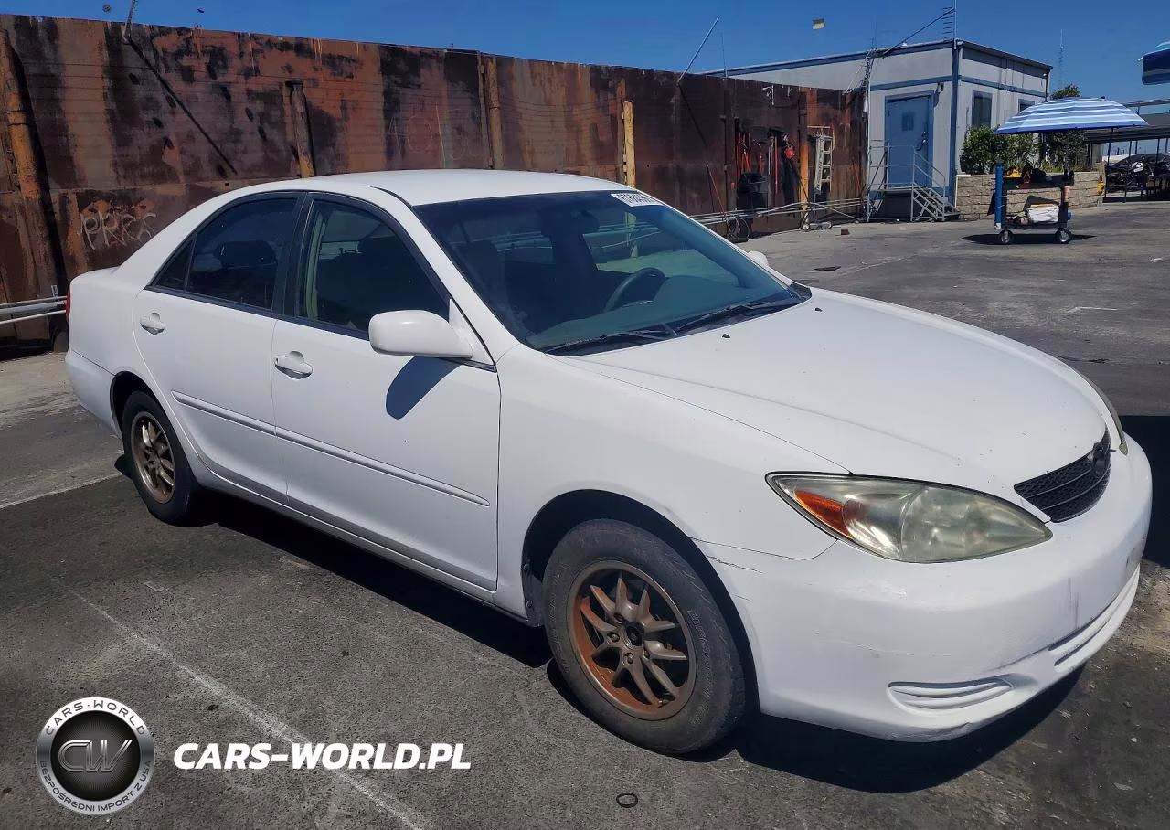2003 Toyota Camry Le VIN:4T1BE32K73U158807 - 4