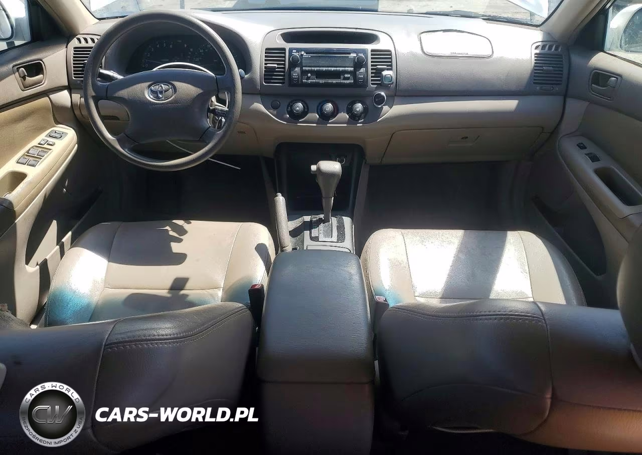 2003 Toyota Camry Le VIN:4T1BE32K73U158807 - 8