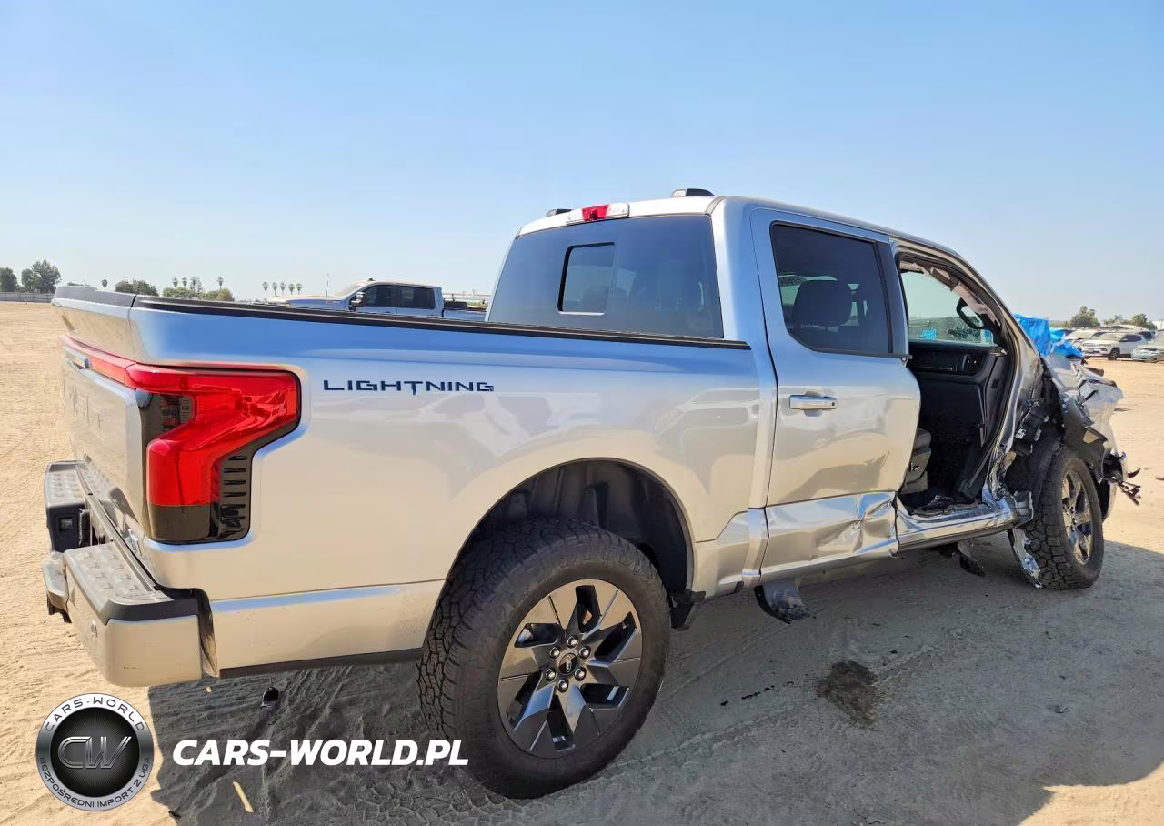 2025 Ford F150 Lightning Lariat VIN:1FT6W5L75SWG20308 - 3